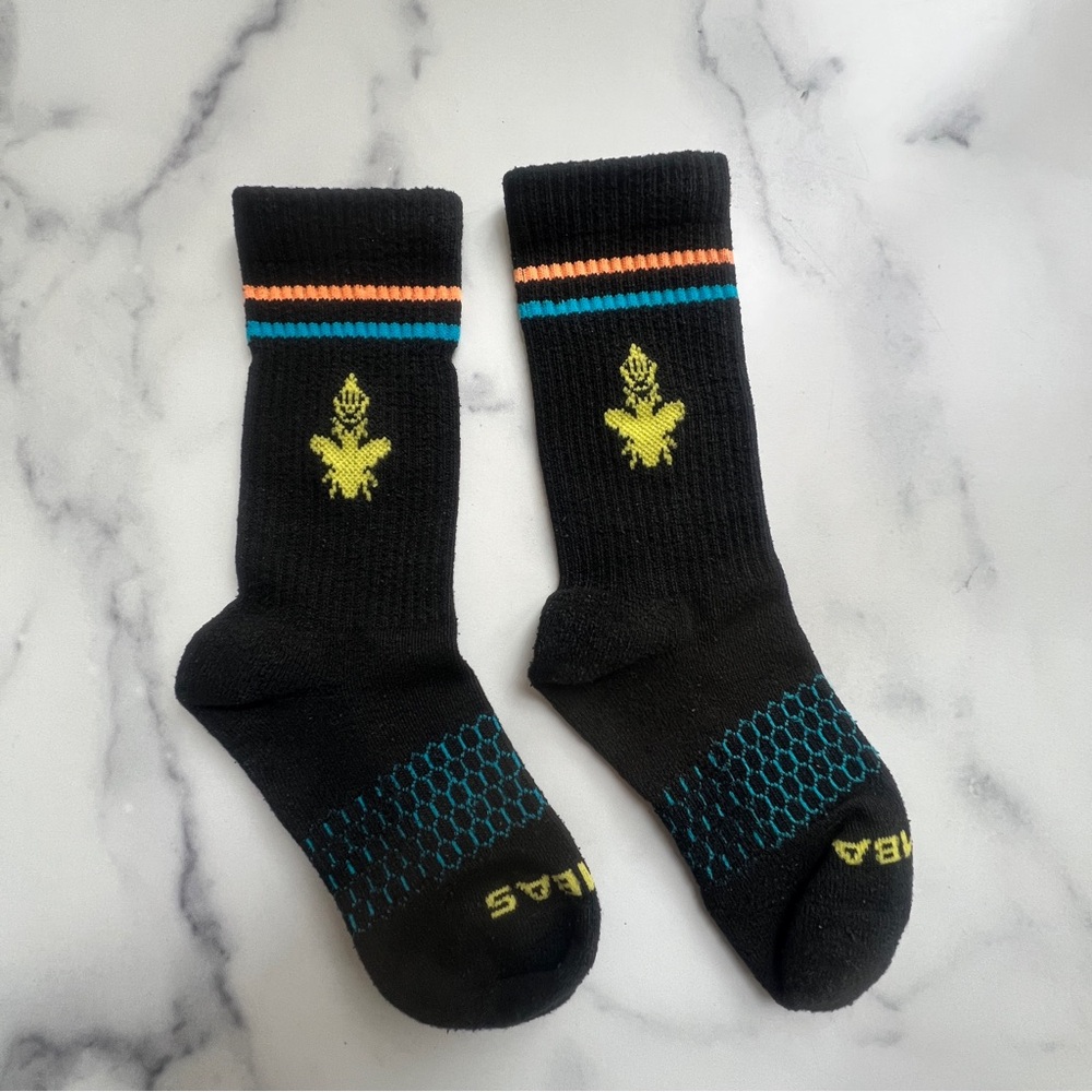 Bombas Bee Better Youth Socks, Black, Size S (Youth 9-4)